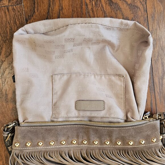 Michael Kors Billy Fringe Suede Crossbody Purse Studded Soft Dune Bohemian Rock - Picture 10 of 11